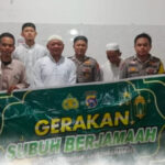 gerakan-subuh-berjamaah-polsek-koto-baru-jalin-silaturahmi-kamtibmas-bersama-warga----253004-105854