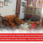 kapolsek-pulau-punjung-jalin-silaturahmi-kamtibmas-ke-sma-n-1-pulau-punjung-250105-122245