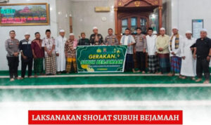 laksanakan-sholat-subuh-berjamaah-sekaligus-sampaikan-himbauan-kamtibmas-253004-084050