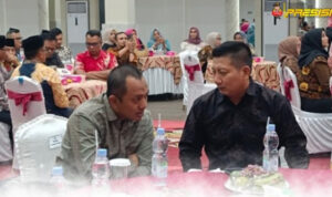 polres-dharmasraya-gelar-acara-pamit-kenal-kapolres-lama-dan-baru-bersama-forkopimda-di-auditorium-253004-104805