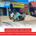 polsek-sitiung-i-koto-agung-patroli-siang-di-pasar-dan-kantor-vital-253004-092319