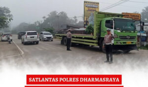 satlantas-polres-dharmasraya-lakukan-pengaturan-lalu-lintas-di-pagi-hari-253004-100644