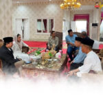 silaturahmi-lebaran-kapolres-dharmasraya-hadiri-open-house-bupati-dan-mantan-pejabat-daerah-253004-075453