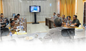 wakapolres-pimpin-zoom-meeting-anev-mingguan-program-beyond-trust-presisi-tw-i-2025-253004-090647